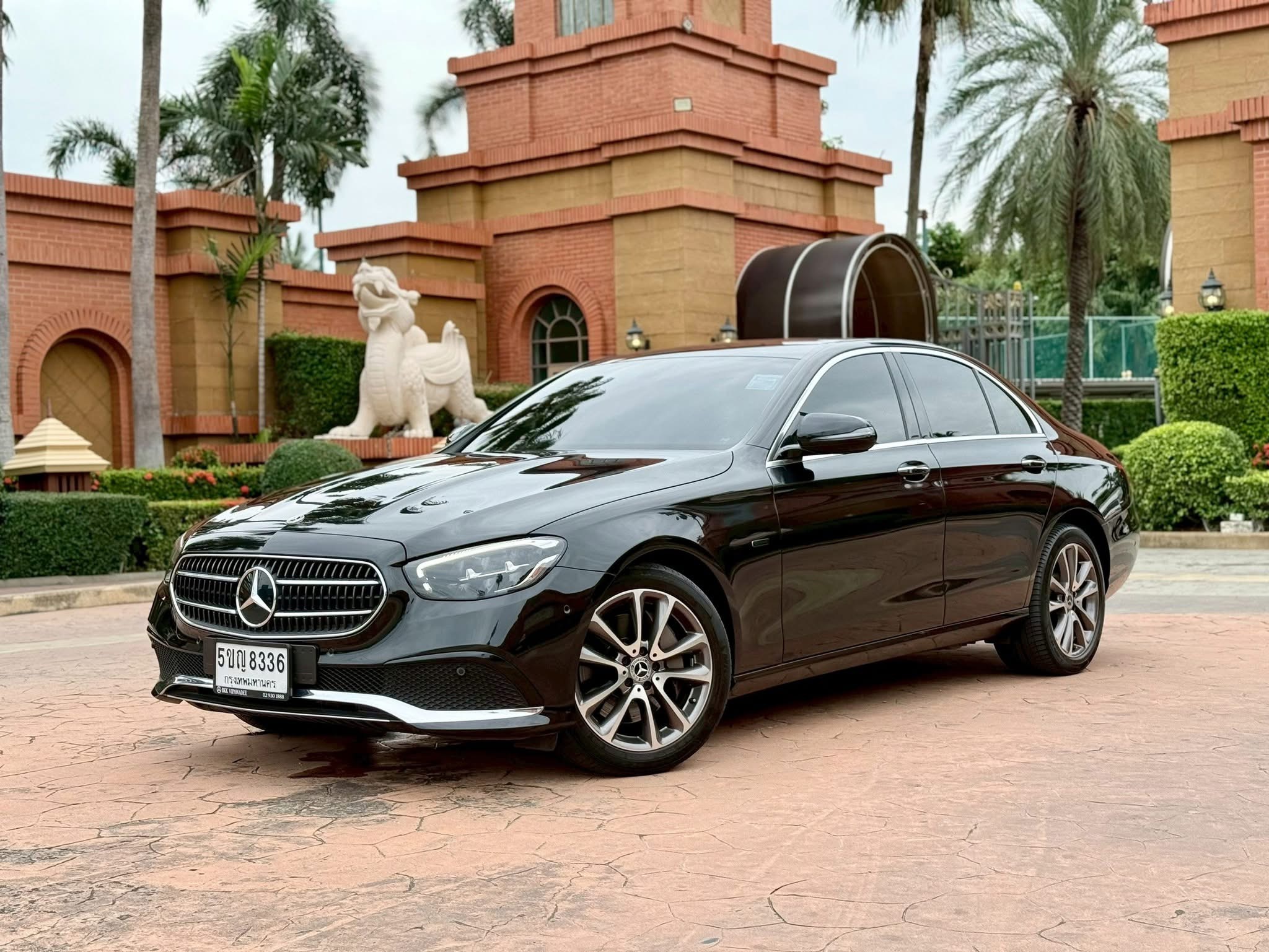 MERCEDES-BENZ E300e AVANTGARDE ปี 2022