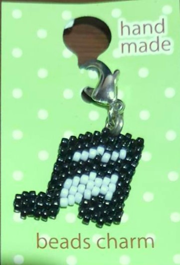 HAND MADE beads charm พวงกุญแจ ลูกปัดน่ารักๆ จากญี่ปุ่น ใช้ตกแต่ง พวงกุญแจ / สร้อยข้อมือ สิ่งของต่างๆ Size : โดยประมาณ 2 - 3 cm ตัวโน้ต