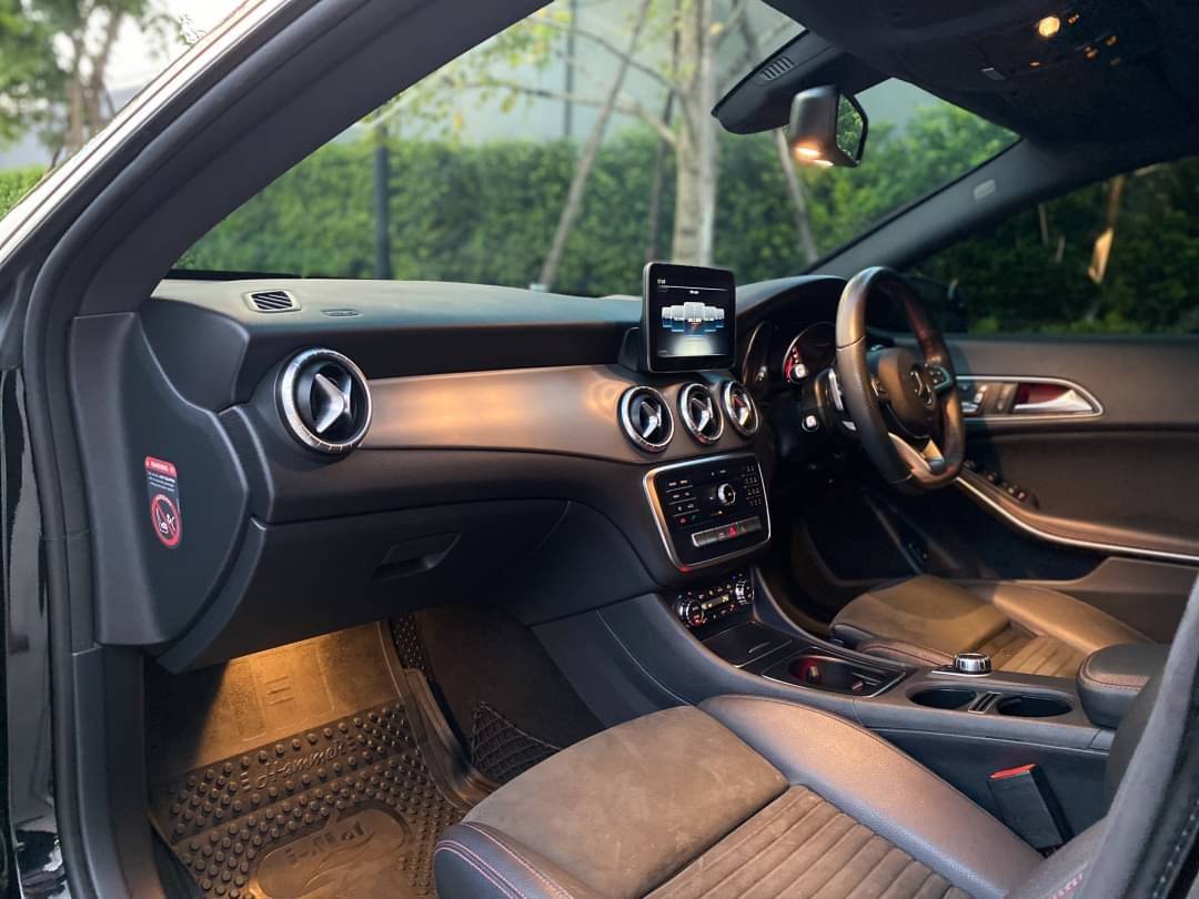 Mercedes-Benz CLA 250 AMG FACELIFT ปี 2017 (MNC)