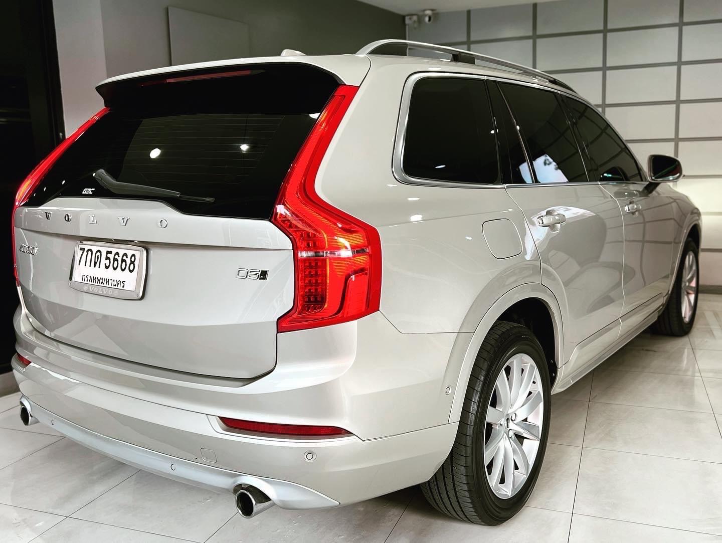 Volvo XC90 D5 Momentum AWD 2.0 เทอร์โบคู่ ปี 2017