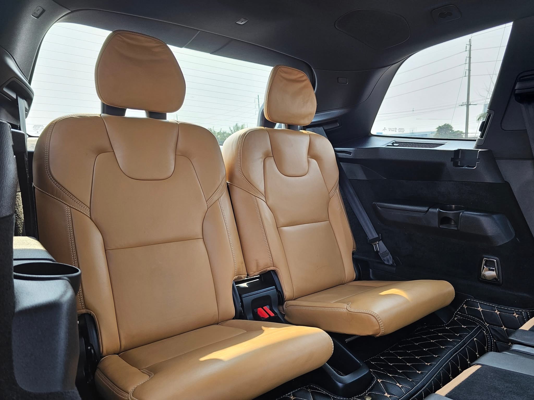 VOLVO XC90 2.0 D5 AWD MOMENTUM ปี 2017