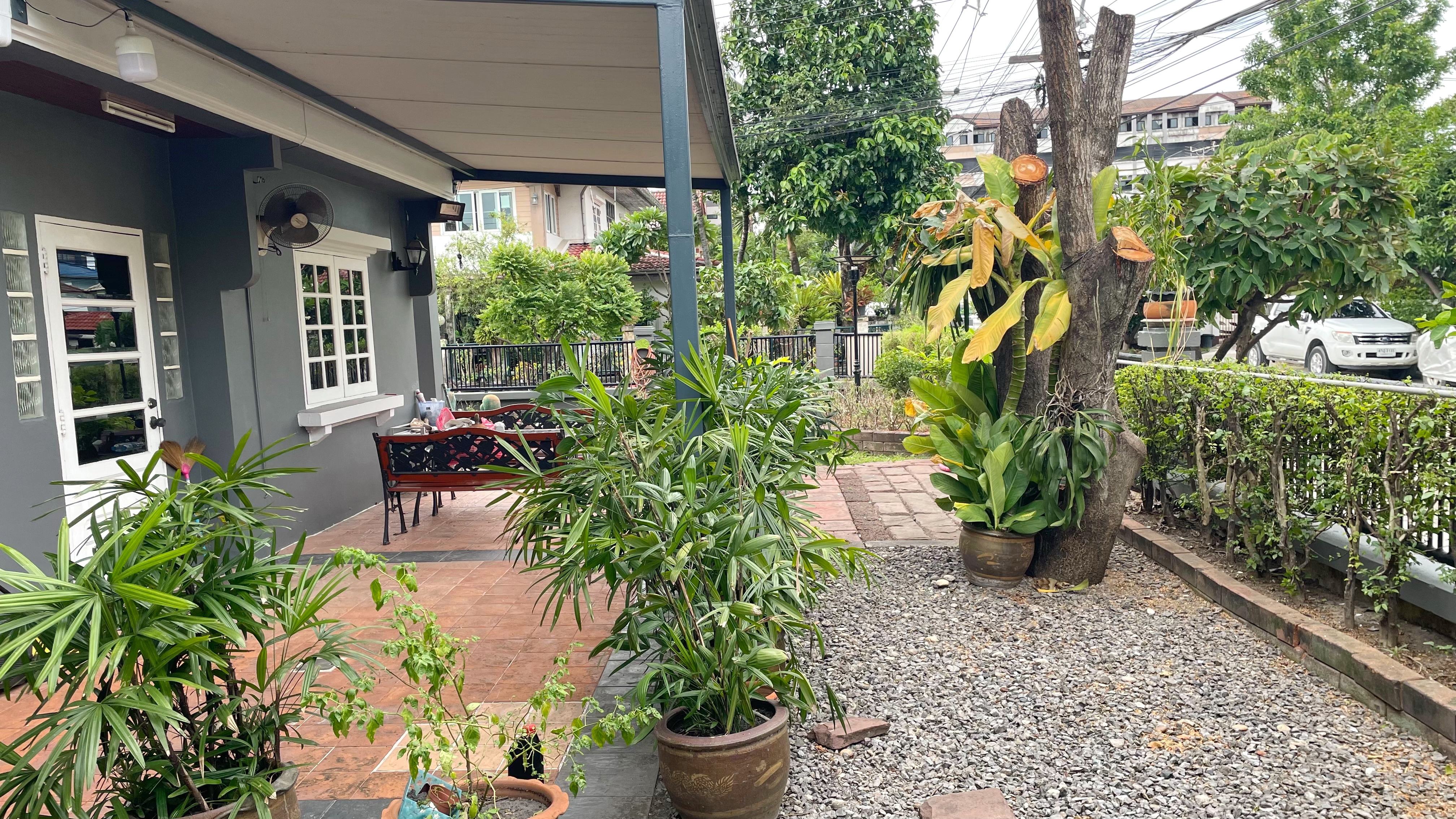 ให้เช่าบ้านเดี่ยวหลังมุมขนาดใหญ่ มีครัวแยก ในซอย Central แจ้งวัฒนะ