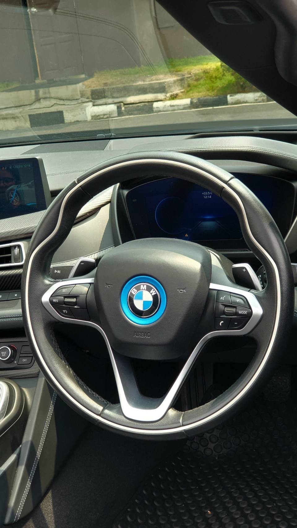 BMW i8 Roadster ปี 2018