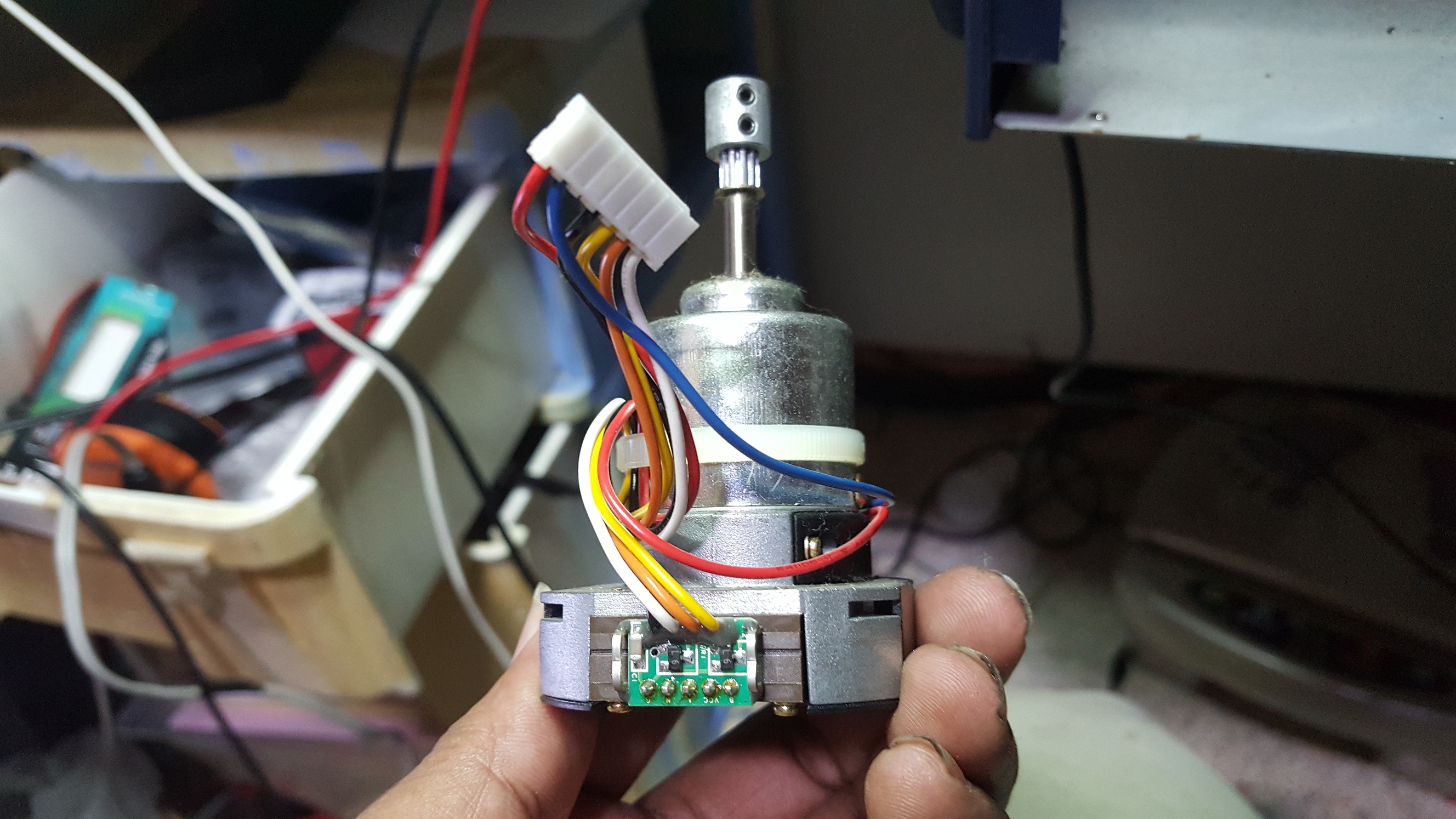 ซ่อมเครื่อง PEN PLOTTER ยี่ห้อ GRAPHTEC รุ่น MP303-04 อาการล็อกตำแหน่งไม่ได้