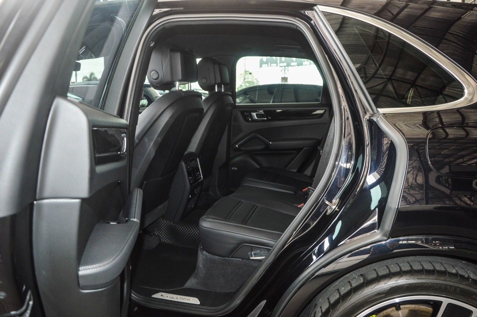 Porsche Cayenne 3.0 e-Hybrid ปี 2021