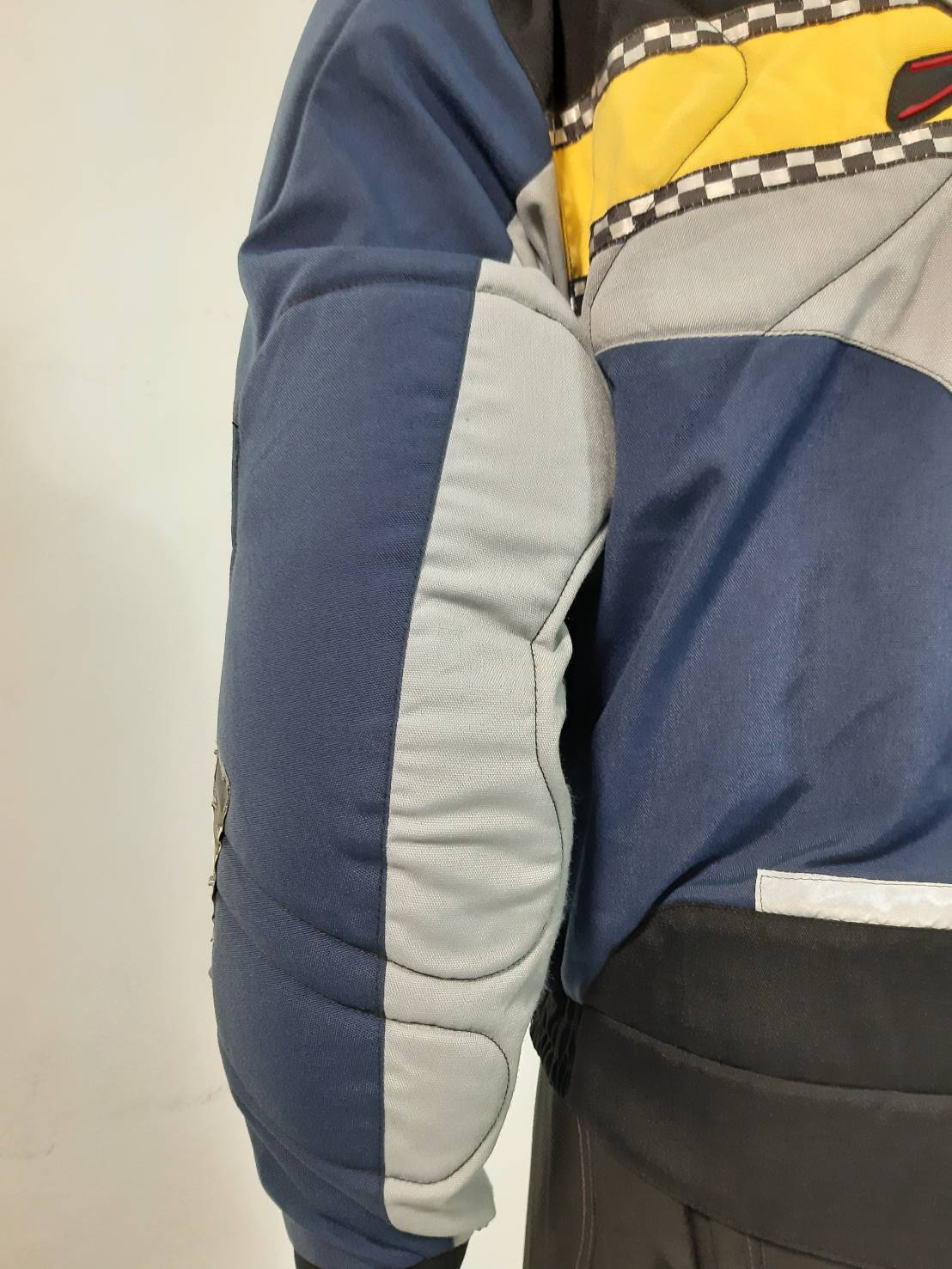 เสื้อขี่มอเตอร์ไซด์( มือสอง) RCS 427 : อก 50" ยาว 25" POLO