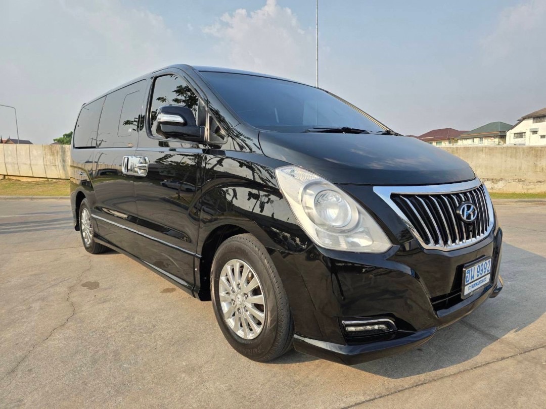 HYUNDAI H1 2.5 DELUXE ปี 2017