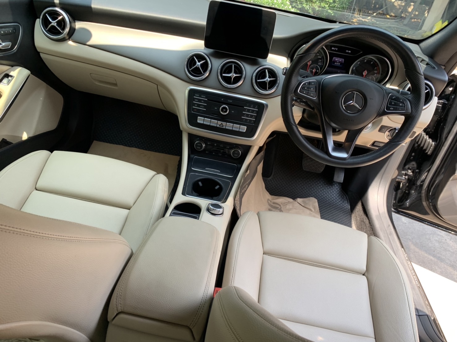 Mercedes-Benz CLA200 Urban ปี 2017