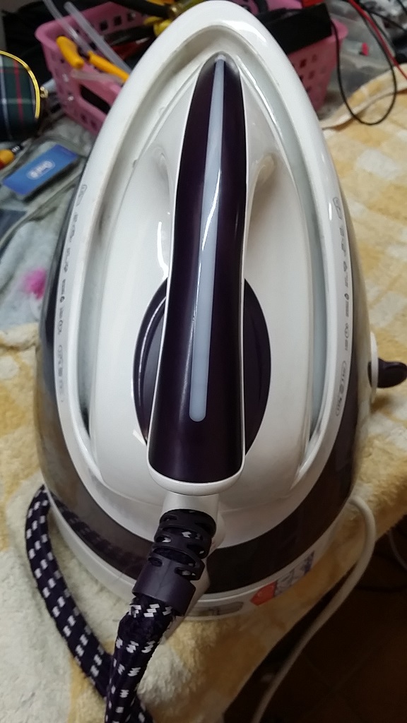 ซ่อมเตารีดไอน้ำ ยี่ห้อ PHILIPS รุ่น GC8615 อาการไอน้ำไม่ออก