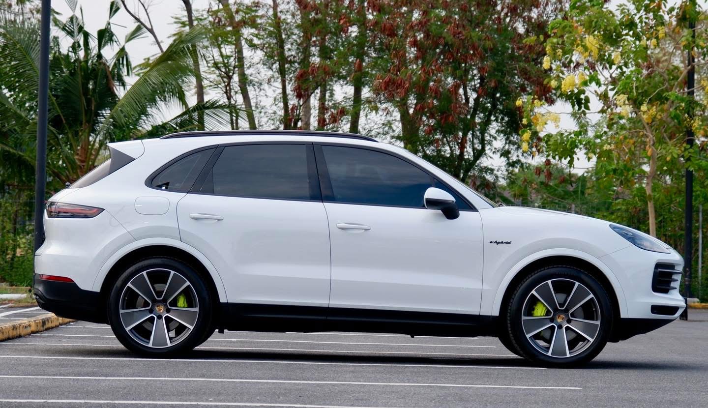 Porsche Cayenne E-Hybrid ปี 2021