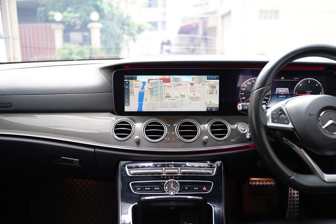 Mercedes Benz E220d AMG Dynamic W213 ปี 2017