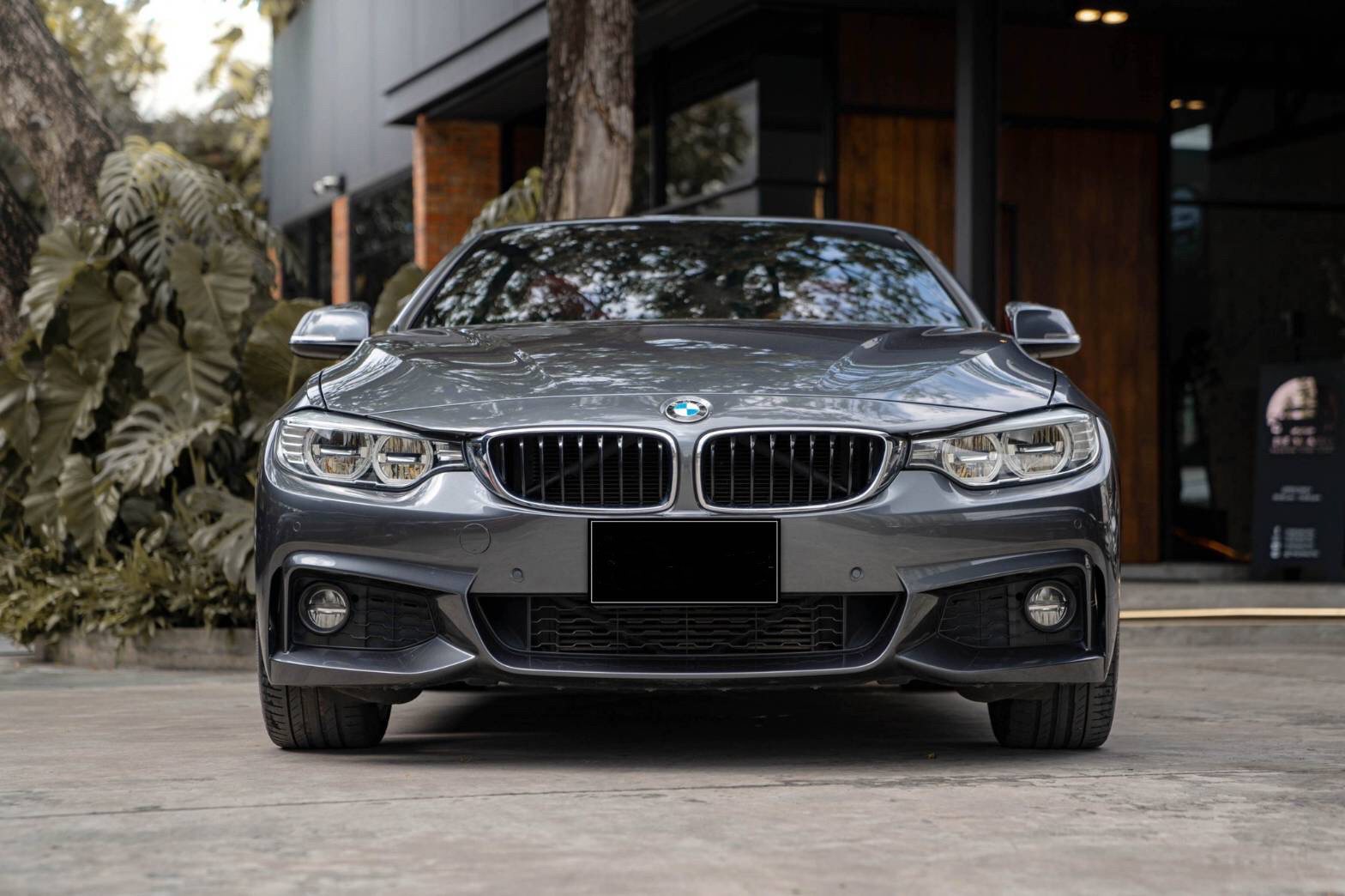 BMW 420i Cabrio RHD Convertible M Sport CBU สีเทาเข้ม ปี 2015