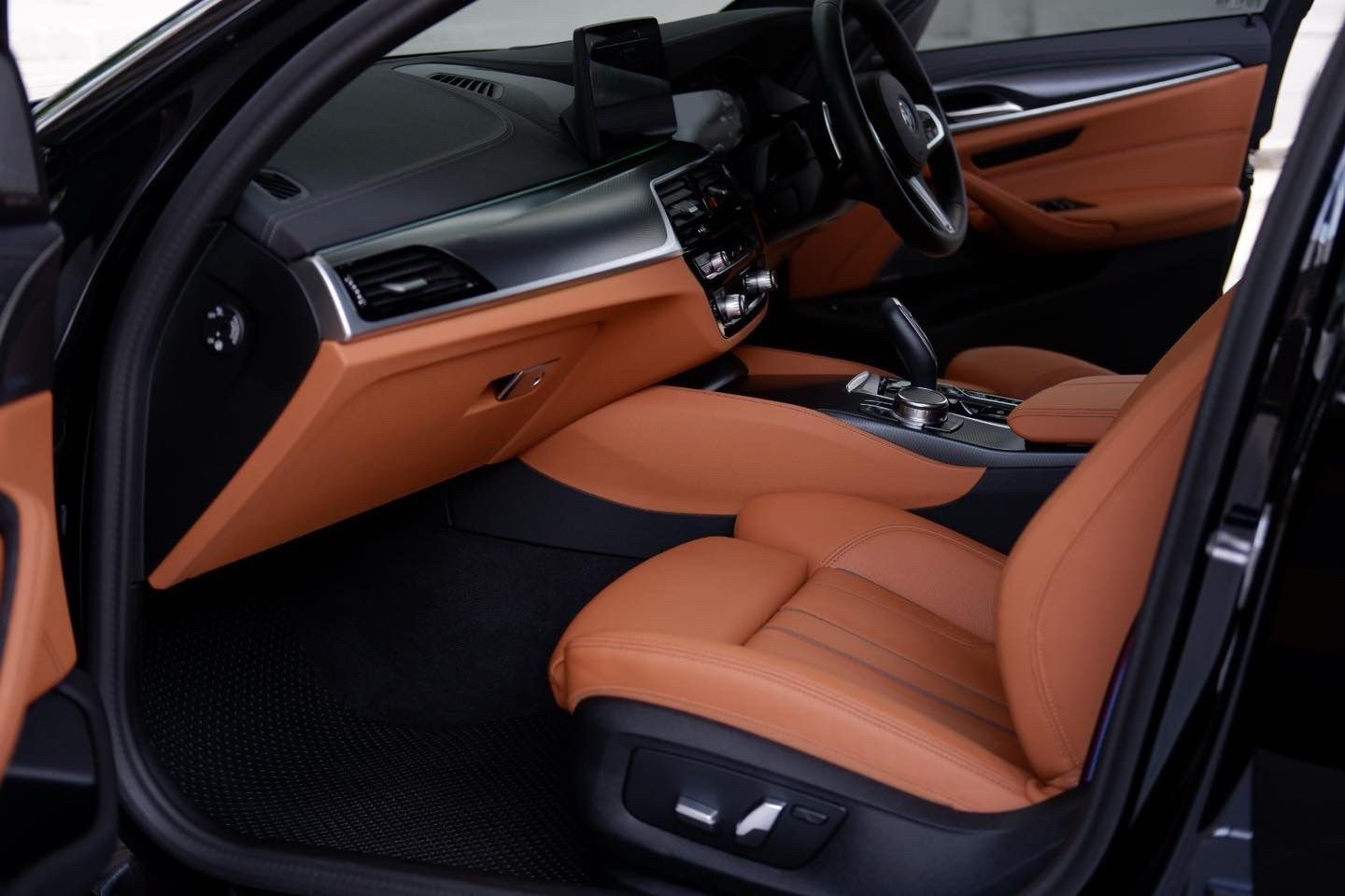 BMW 530e M Sport Pre LCi(G30) ปี 2023 จด 2024