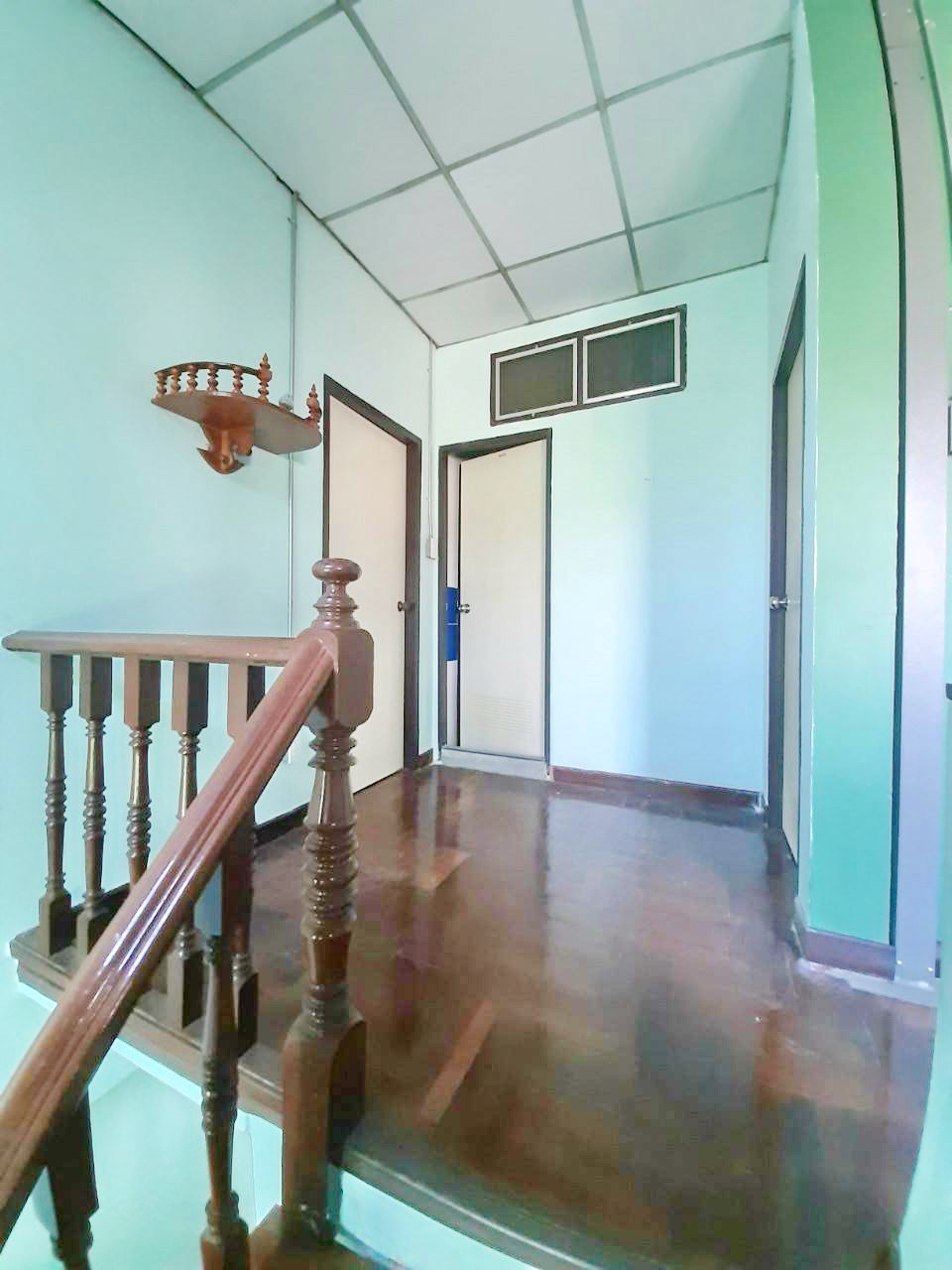 บ้านให้เช่า ท/ฮ หลังมุม ตรงข้าม รพ. บางมด