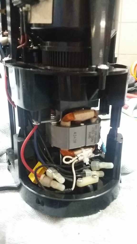 ซ่อมเครื่องบดกาแฟ ยี่ห้อ KRUPS รุ่น GVX2 อาการเครื่องไม่ทำงาน