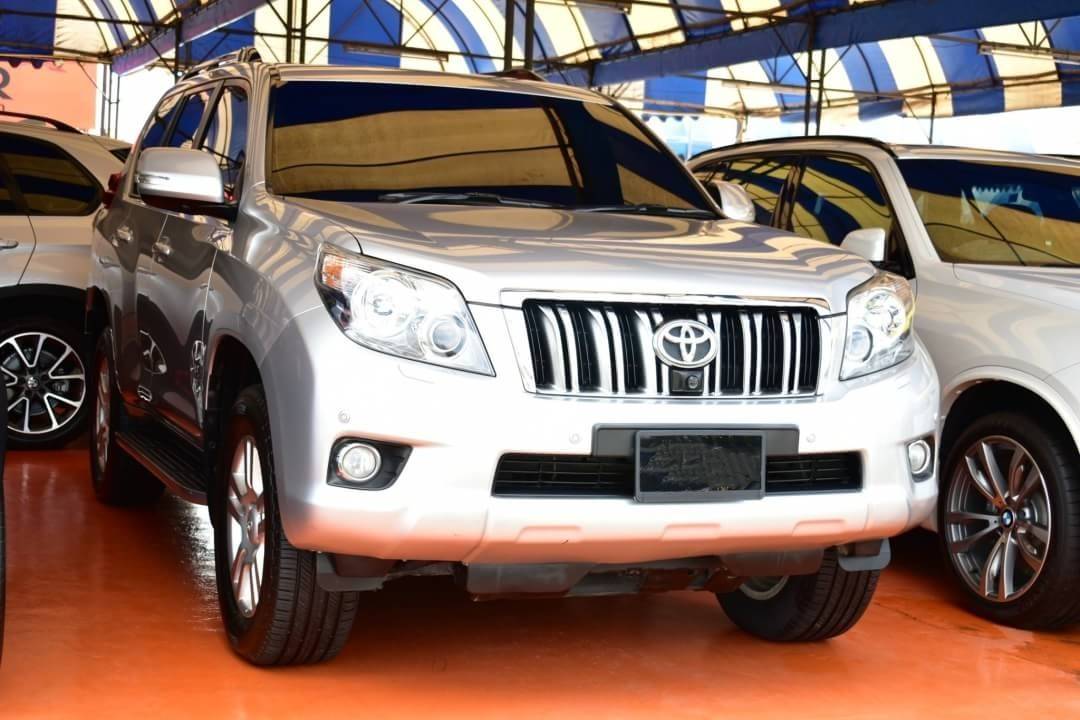 Toyota Landcruiser Prado 3.0 D AT สีเงิน ปี 2011