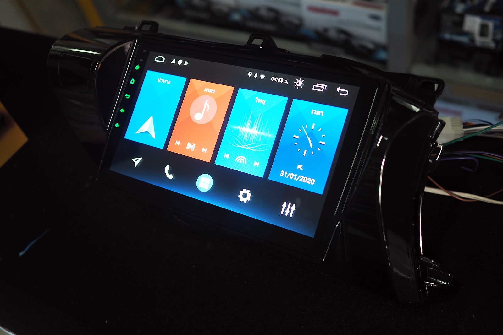 เครื่องเล่น 2 Din Android ยี่ห้อ Roadstar ตรงรุ่น Toyota REVO