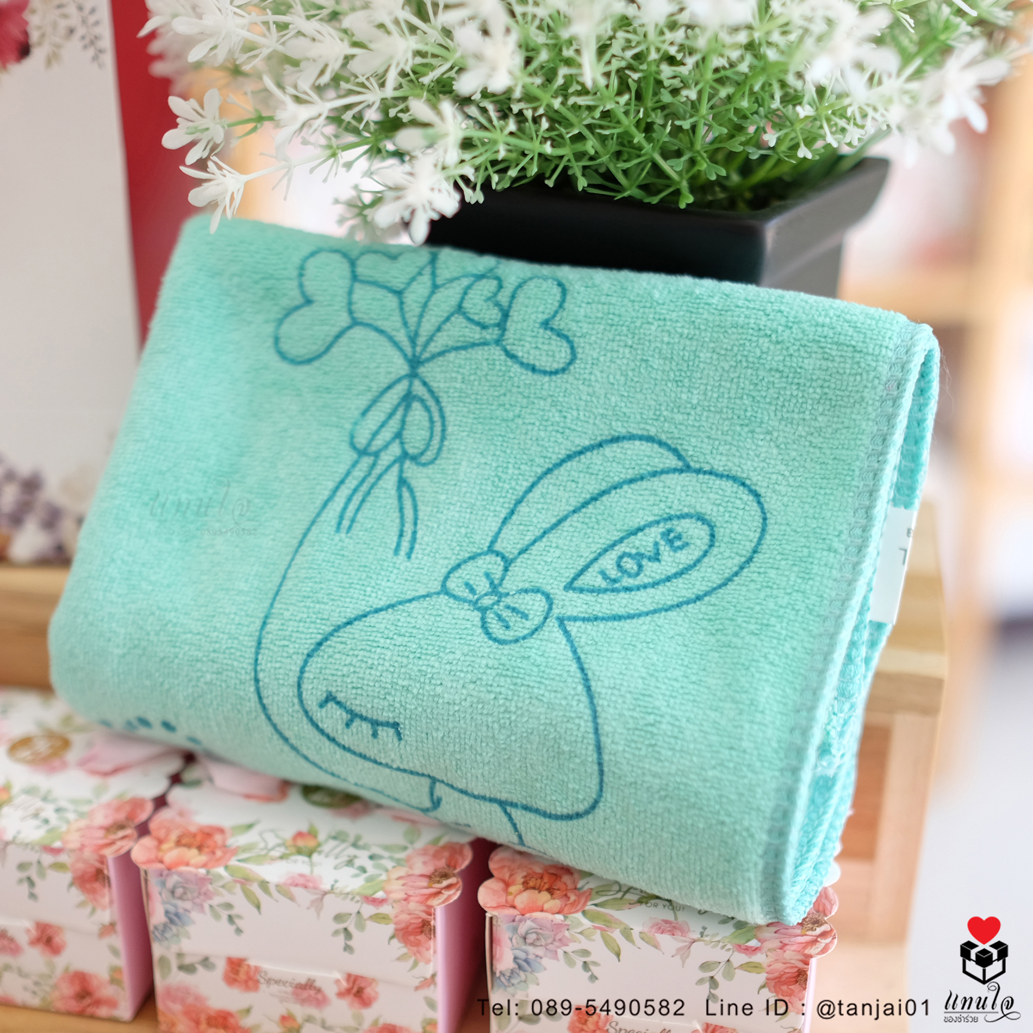 ของรับไหว้ผ้าเช็ดผมในถุงหูหิ้วผูกโบว์ พร้อมป้ายชื่อ ของรับไหว้ผู้ใหญ่ ราคาเริ่มต้น 50 บาท ของรับไหว้ผ้านาโน
