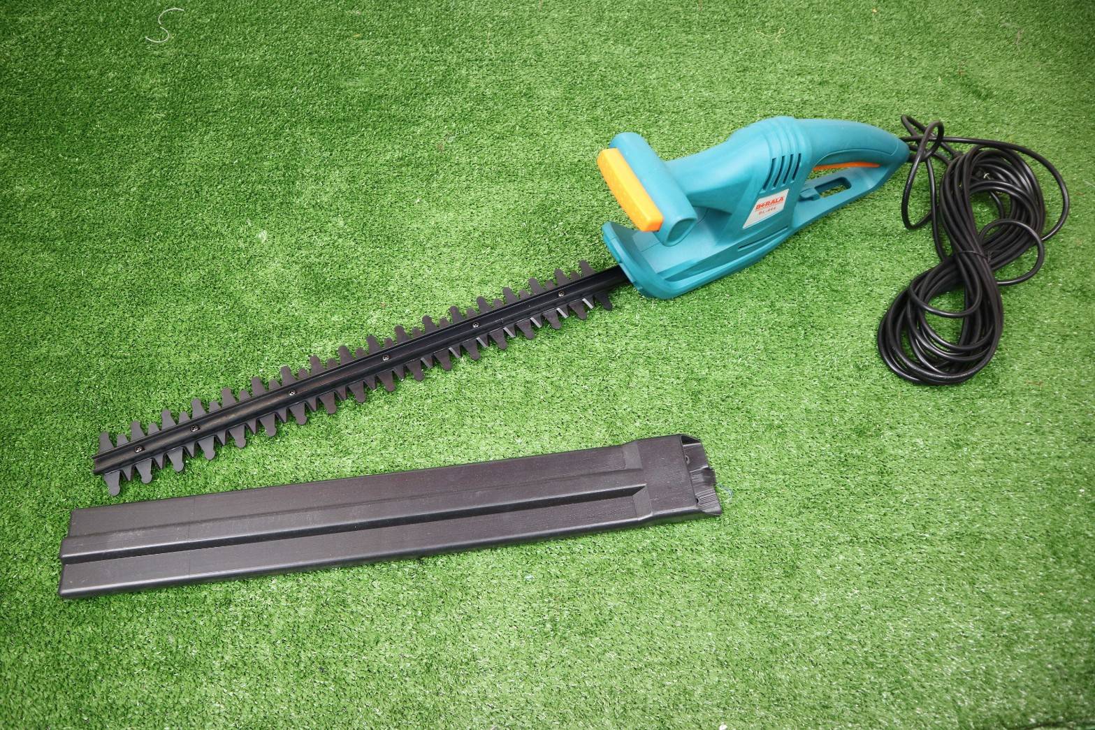 BERALA เครื่องตัดแต่งพุ่มไม้ 800W BL-444 สายไฟยาว 10 เมตร