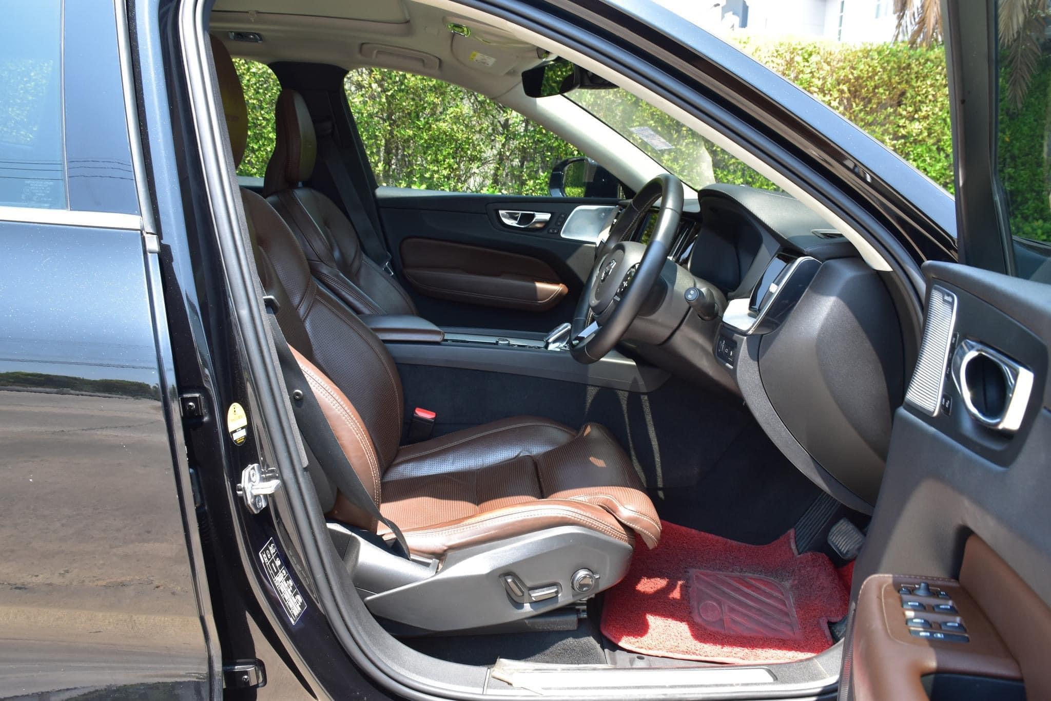VOLVO XC60 T8 2.0 HYBIRD INSCRIPTION 4WD TOPสุด ปี2020