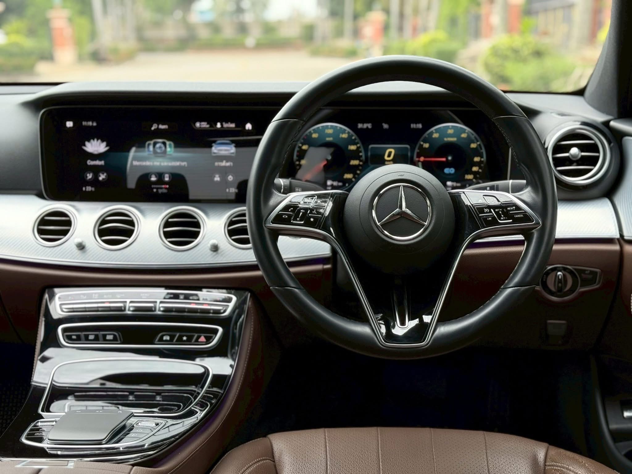 MERCEDES-BENZ E300e AVANTGARDE ปี 2022