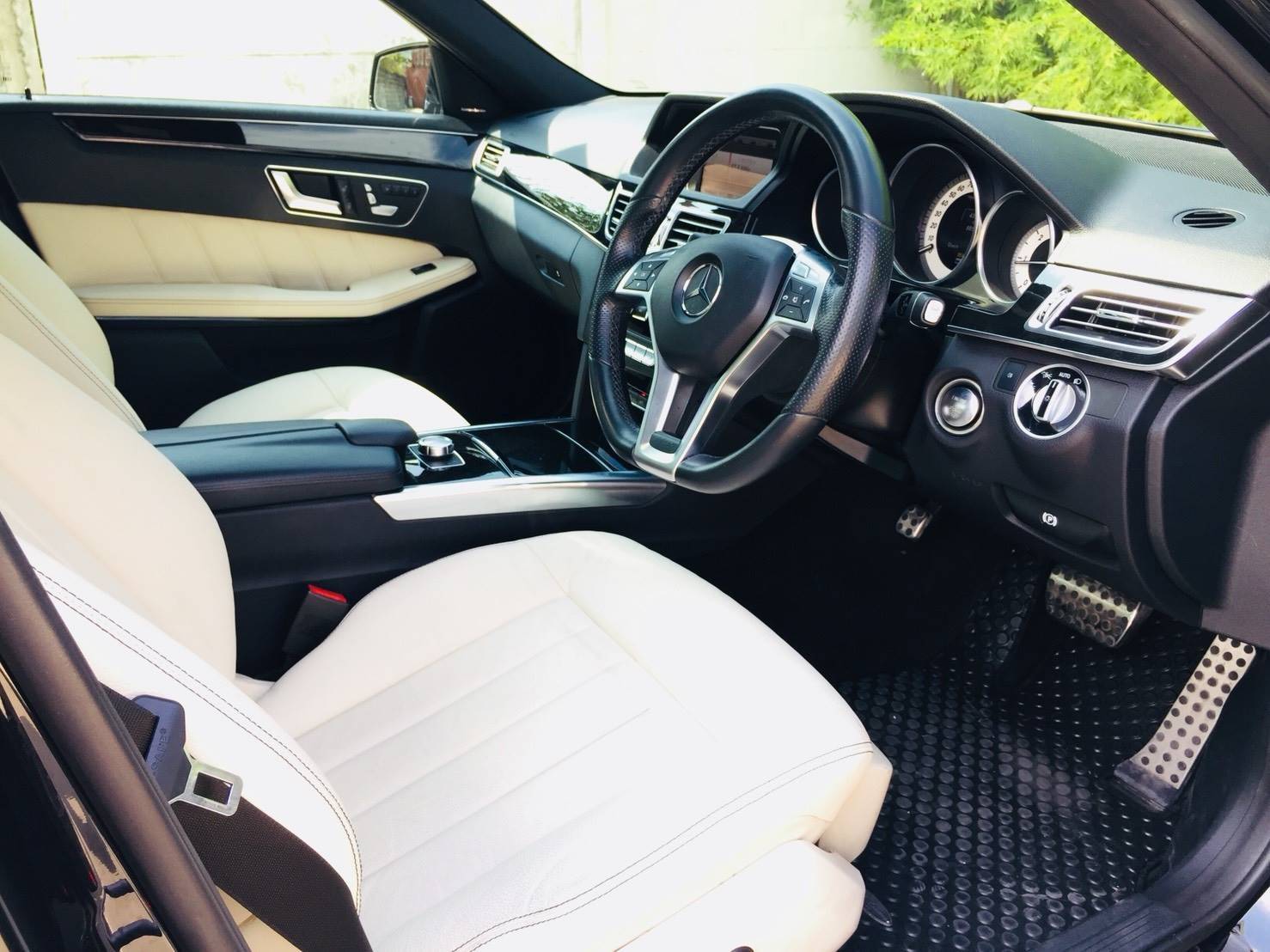 Mercedes Benz E300 AMG ปี2013
