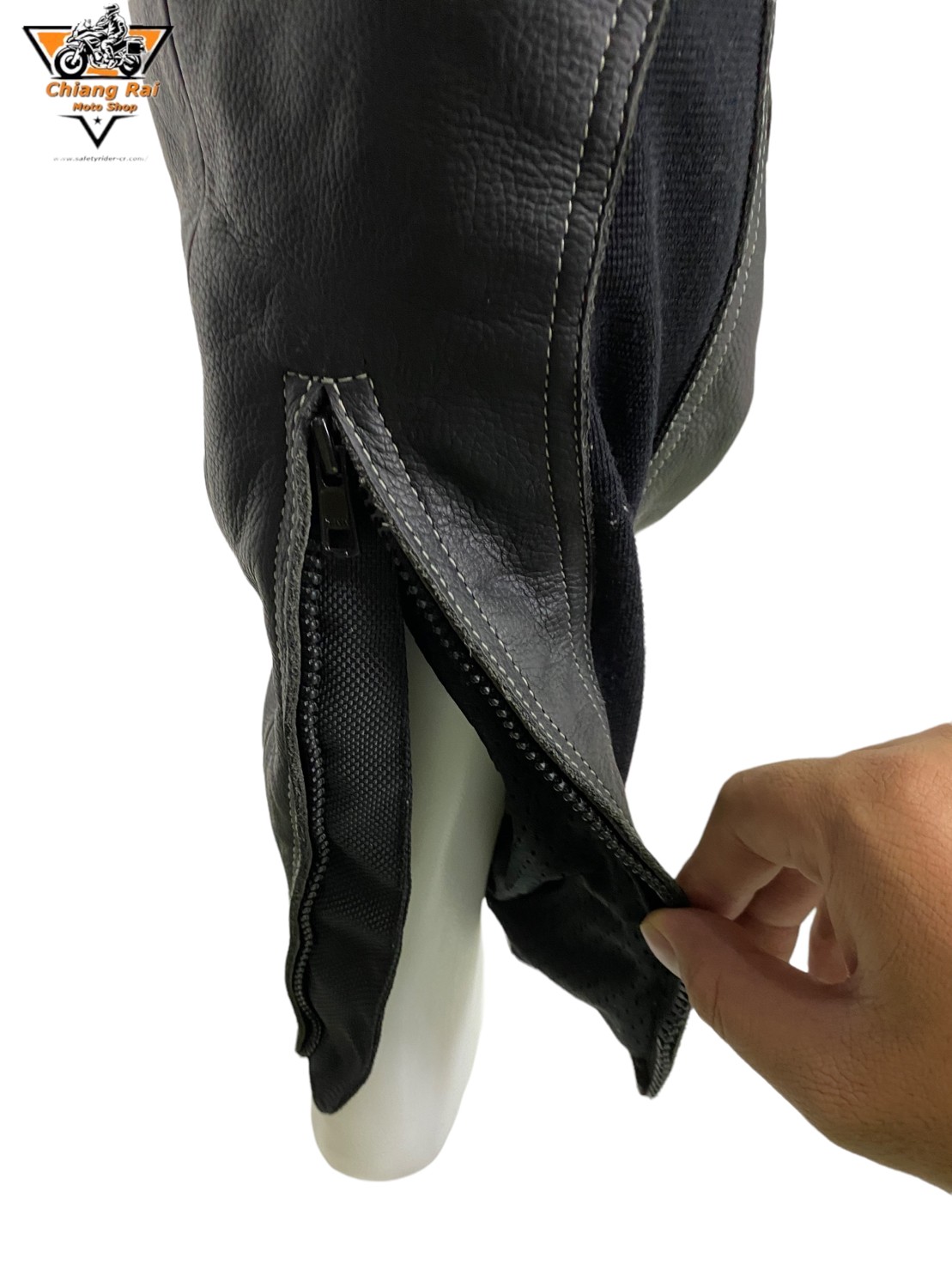 กางเกงขี่มอเตอร์ไซด์ ( มือสอง ) RCTS 026 : เอว 36" ยาว 32" ixon