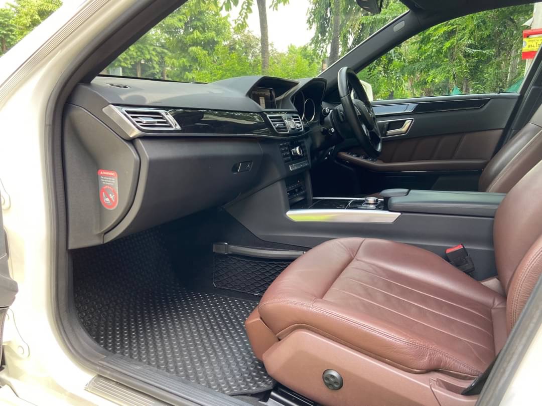 Mercedes Benz E300 hybrid ปี 2015