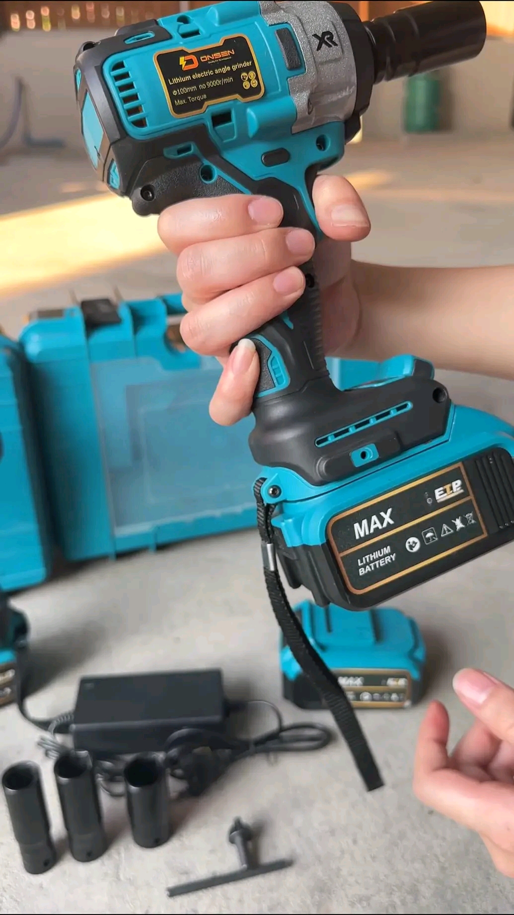 บล็อกแบต / บล็อกไฟฟ้าไร้สาย ยี่ห้อ ONSEN 3in1 สีฟ้า