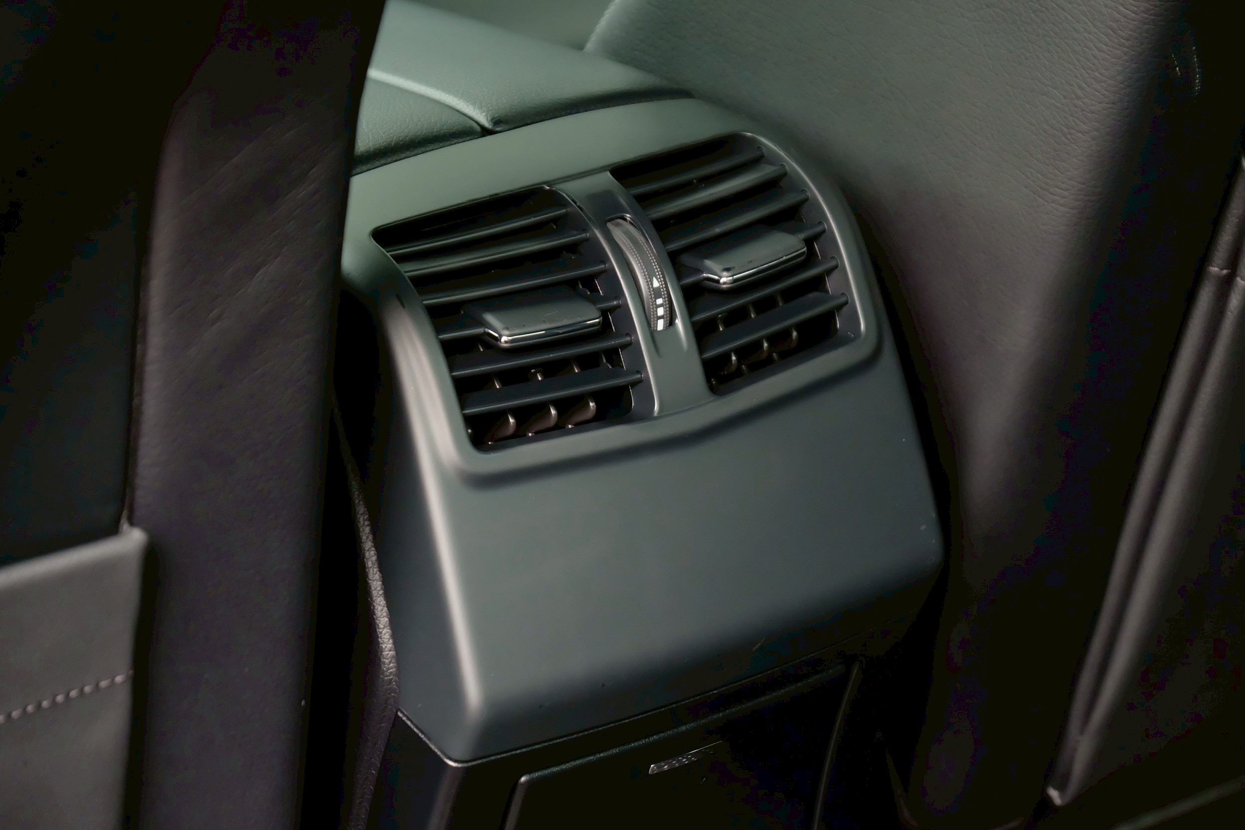 Mercedes Benz (W212) E200 CGI Facelift Edition E ปี 2017