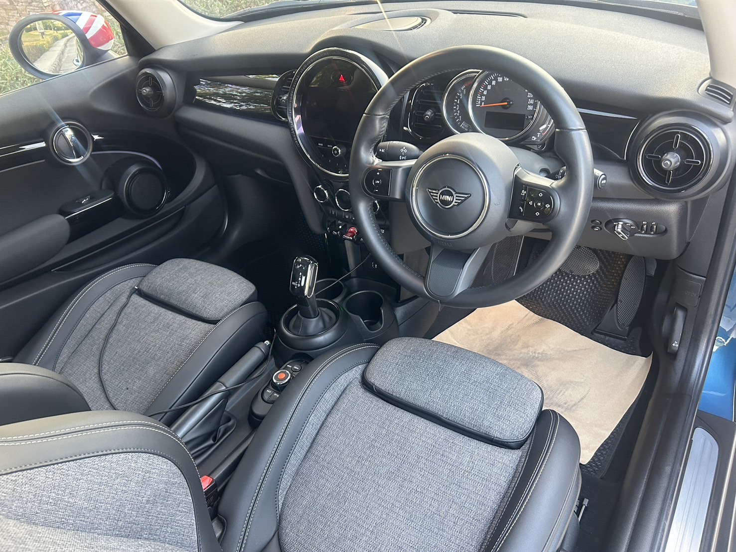 MINI Cooper ปี 2022