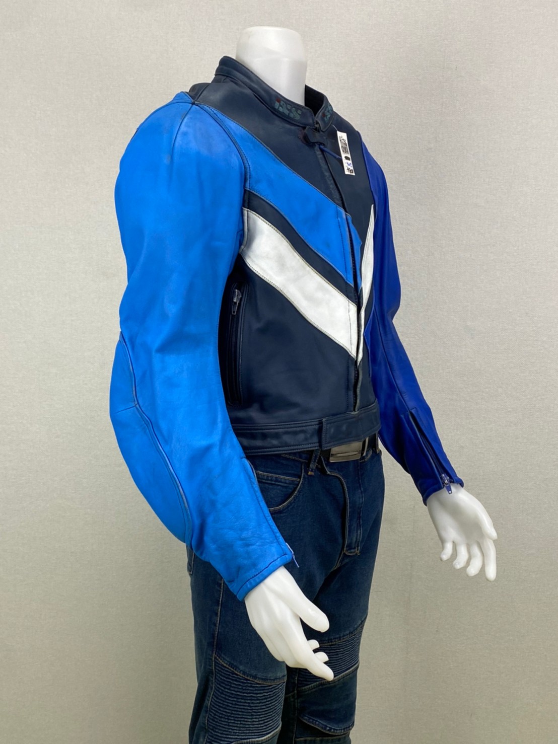 เสื้อการ์ดสำหรับขี่มอเตอร์ไซด์( มือสอง) RCSS 030: อก 46" ยาว 22" ** IXS **