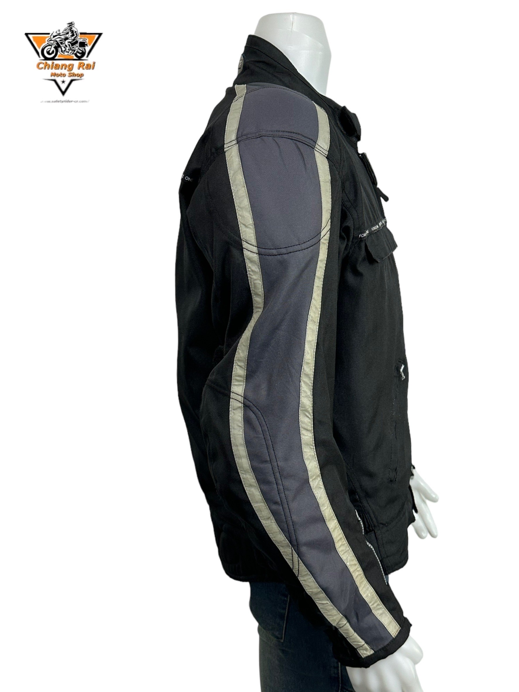 เสื้อขี่มอเตอร์ไซด์( มือสอง) RCSA 823 : อก 50" ยาว 26" (XL) **Force**
