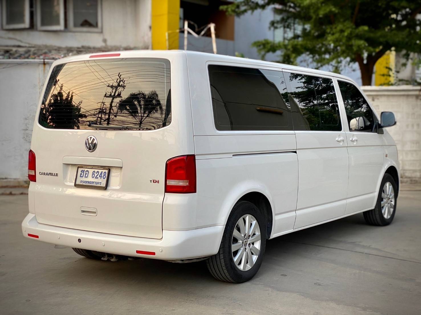 Volk Caravelle 2.0 AT ปี 2013