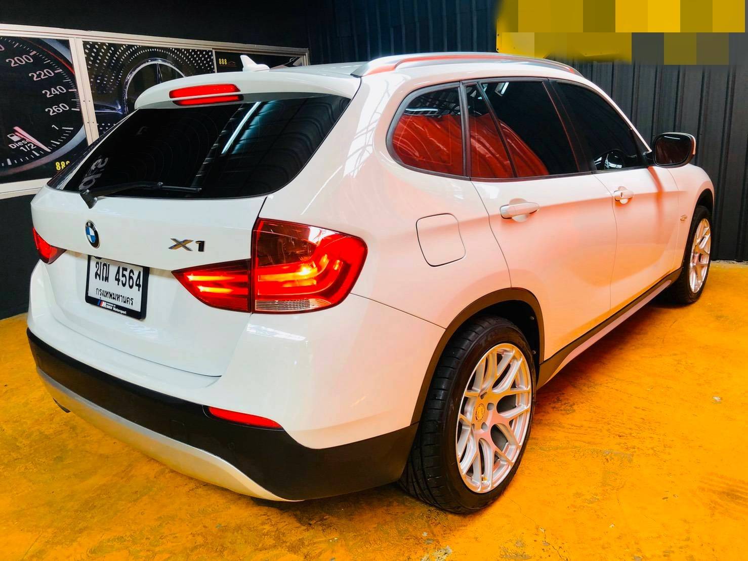 Bmw X1 S-DRIVE ปี 2012
