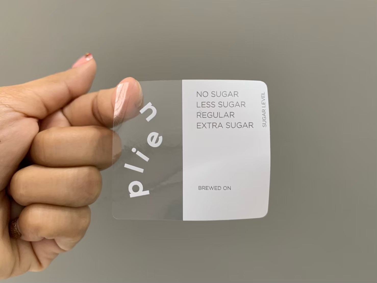 ฉลากสินค้าใสตัวหนังสือขาว สติ๊กเกอร์ใสพิมพ์สีขาว พิมพ์หมึกขาว