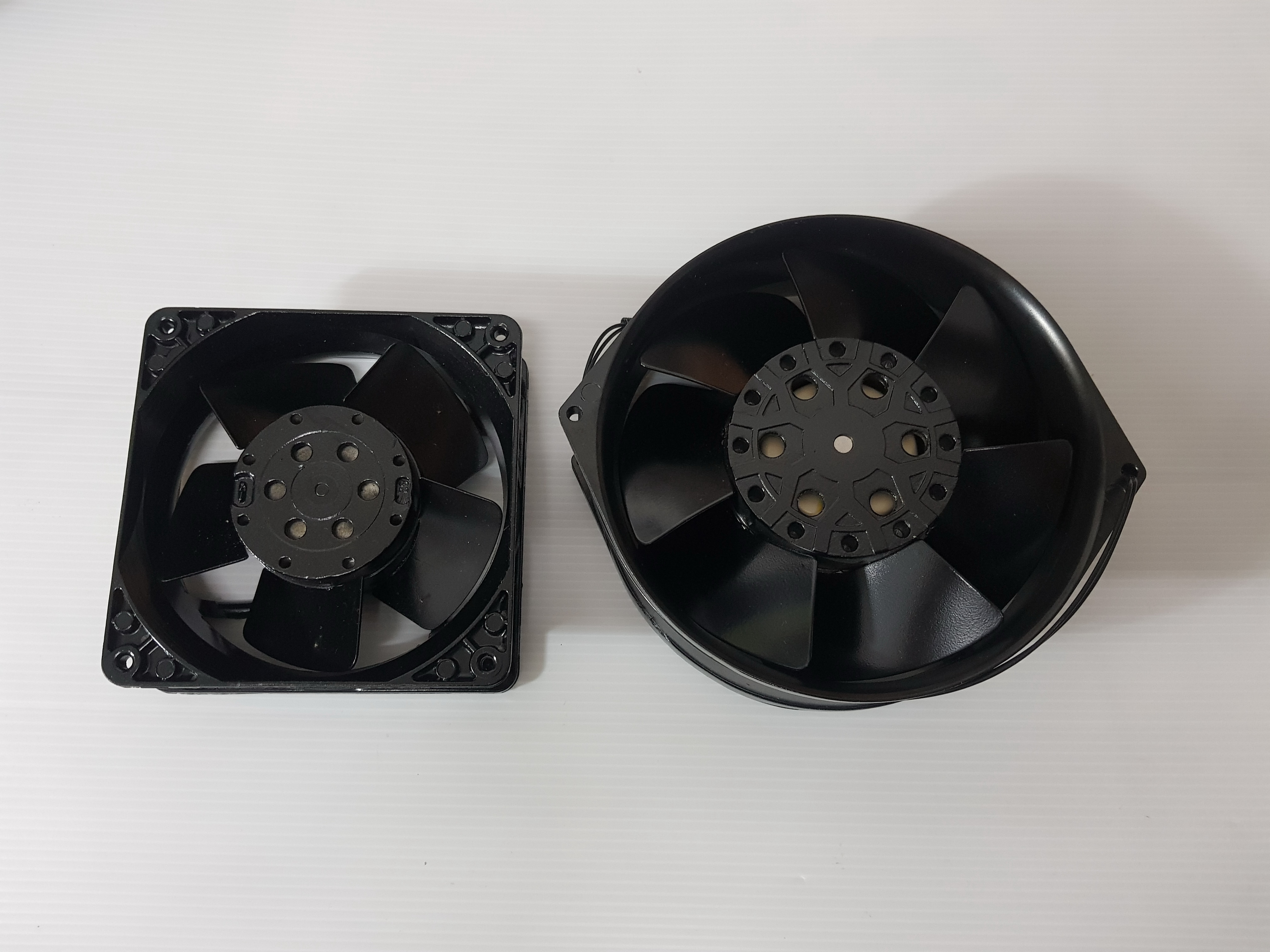 พัดลม EBM PAPST Sanyo Denki NMB Delta MELCO FANUC ORIX Royal Fan IKURA FAN STYLE FAN พัดลม EBM PAPST Sanyo Denki NMB Delta MELCO FANUC ORIX Royal Fan IKURA FAN STYLE FAN