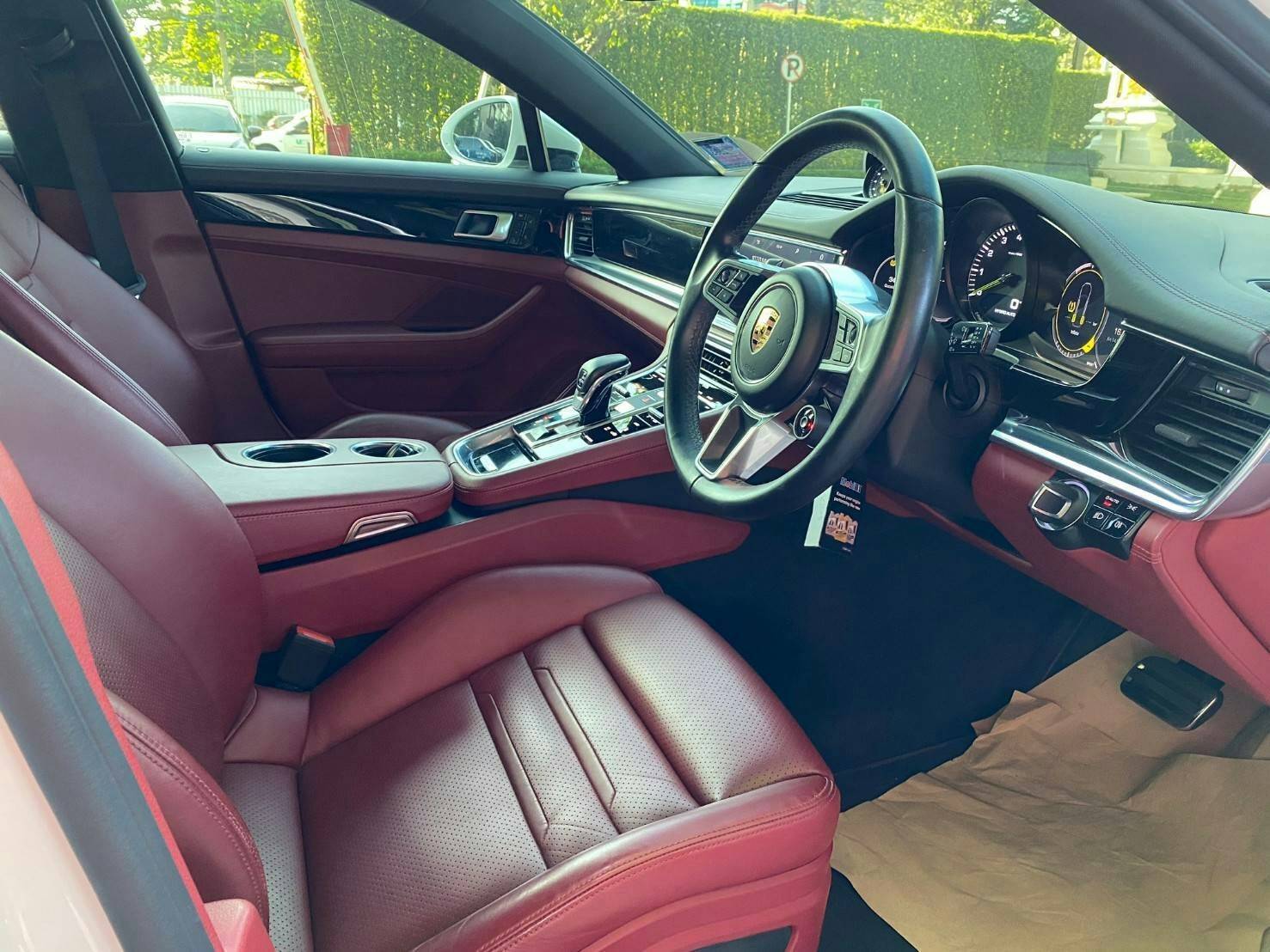 Porsche Panamera E 4hybrid ปี 2019