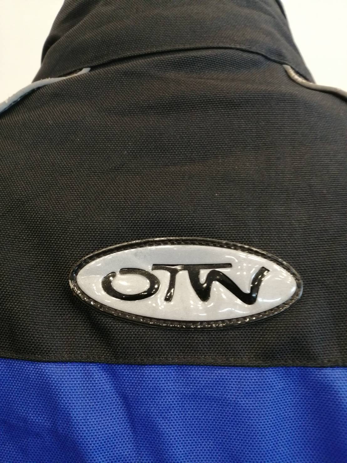 เสื้อขี่มอเตอร์ไซด์( มือสอง) RCT 257 ขนาด : อก 50" ยาว 29" **ยี่ห้อ OTW **