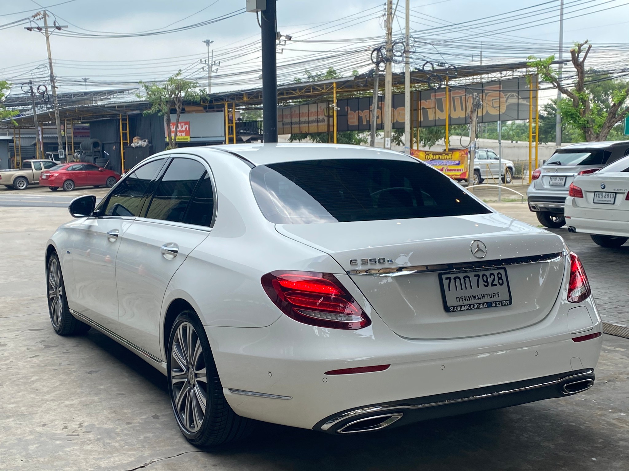 Mercedes Benz E350e Exclusive ปี 2017