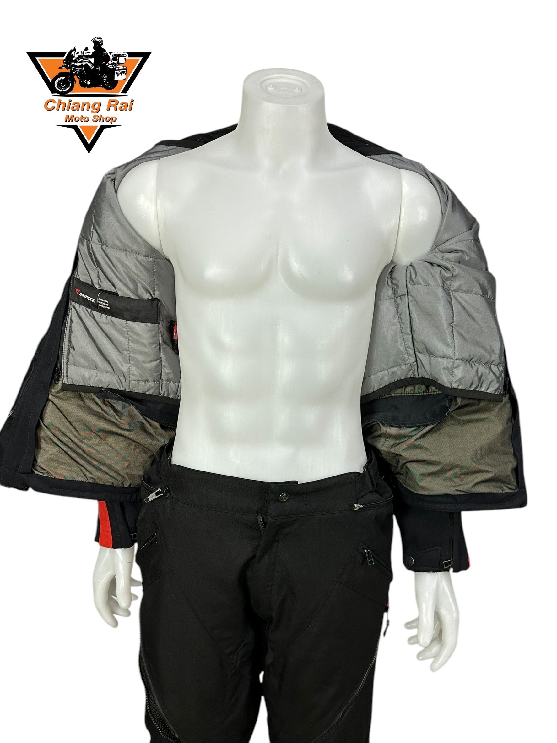 ชุดสำหรับขี่มอเตอร์ไซด์ (มือสอง) SET 027 ชุดทัวริ่ง เสื้อการ์ด + กางเกง ยี่ห้อ***dainese***