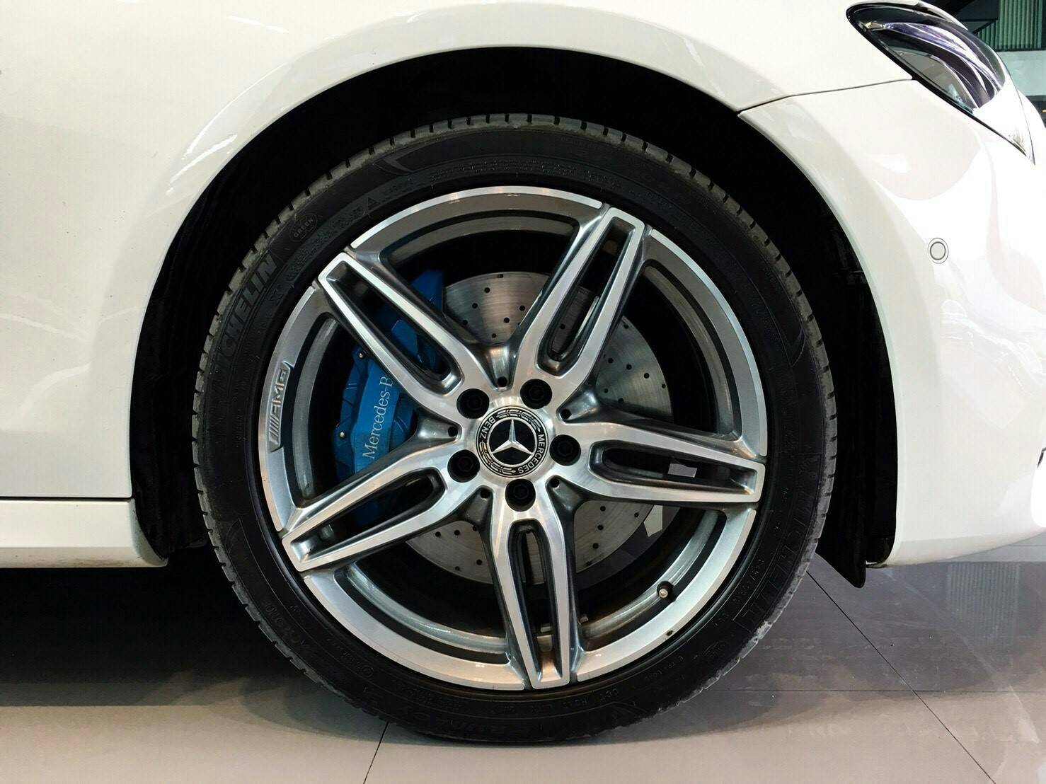 Mercedes-Benz E350 2.0 W213 (ปี 16-20) e AMG Dynamic Sedan AT ปี 2018