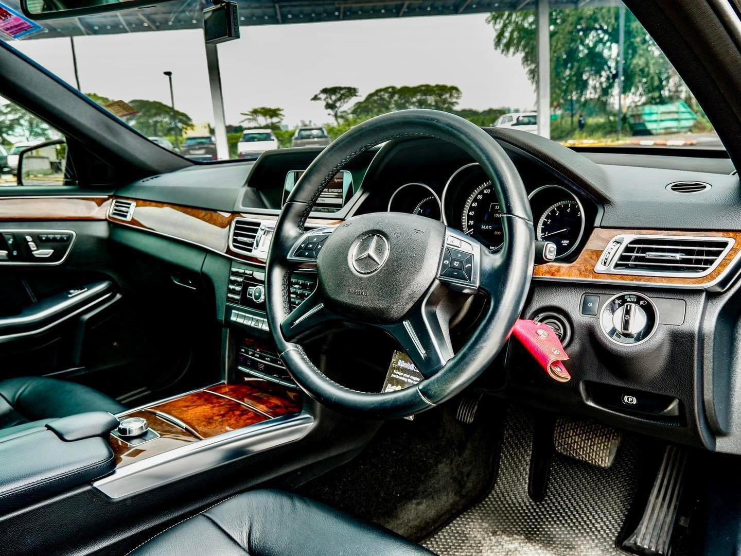 Benz W212 E200 CGI Facelift Executive Package ปี 2013