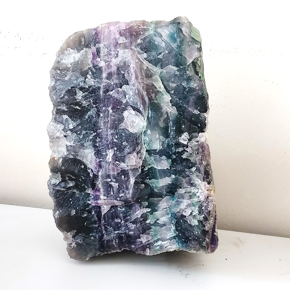 หินฟลูออไรต์ (Fluorite) ธรรมชาติขนาดใหญ่ 15.9 กิโลกรัม ขนาด 30 x 19 x 18 ซม.