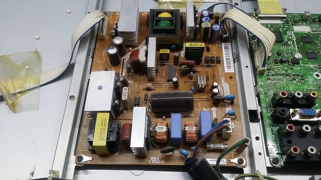 ซ่อมโทรทัศน์ LCD-TV ยี่ห้อ SMASUNG รุ่น LA32A650 อาการเปิดไม่ติด