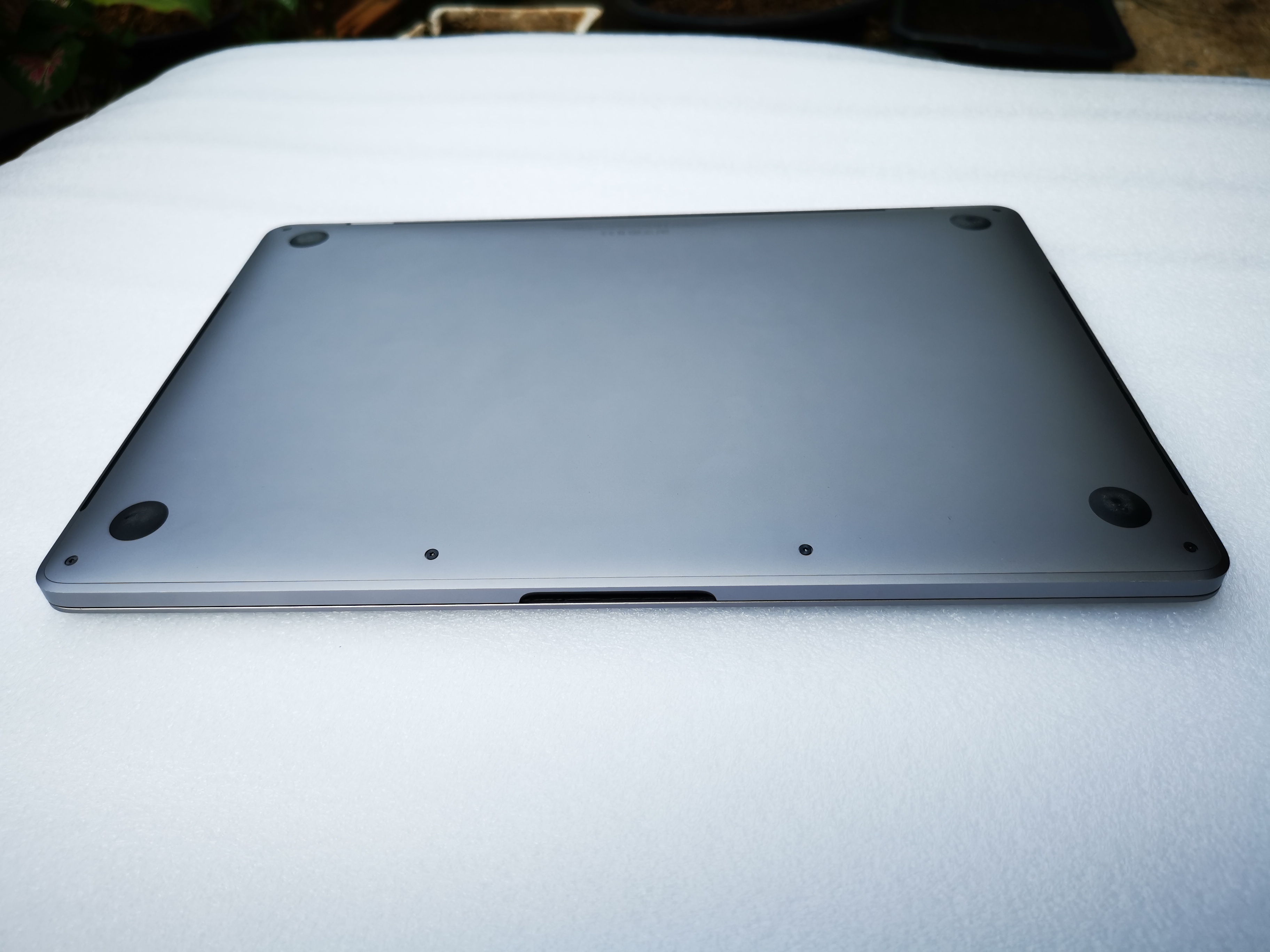 MacBook Pro (13" 2018 PortsThunderbolt 3 จำนวน 4 พอร์ต)