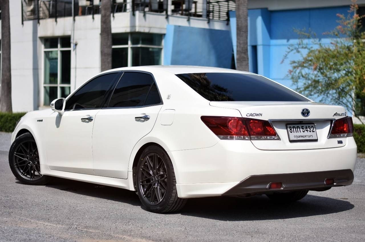 Toyota Crown 2.5 Athlete S ปี 2014