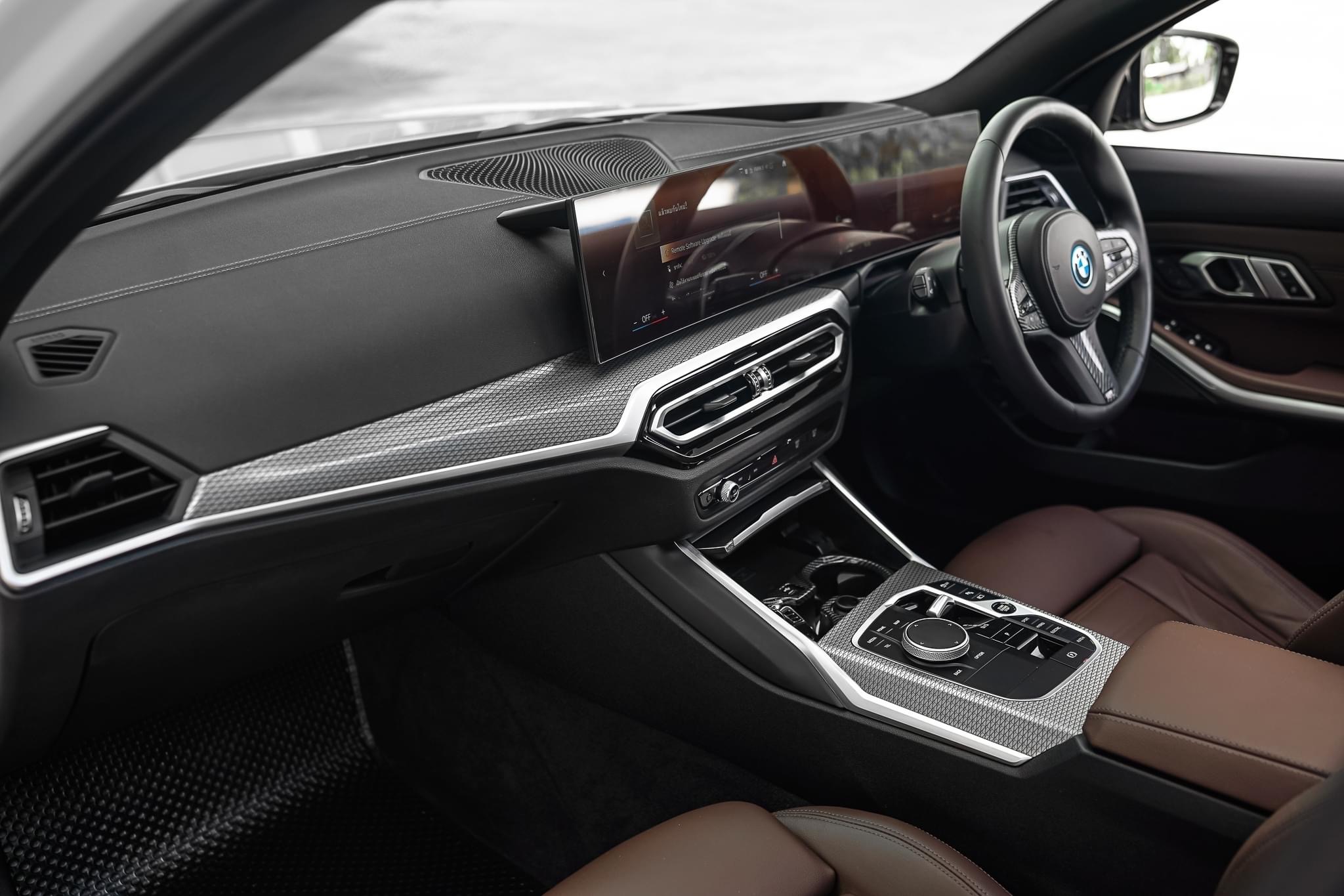 BMW 330e M Sport LCI ปี 2022