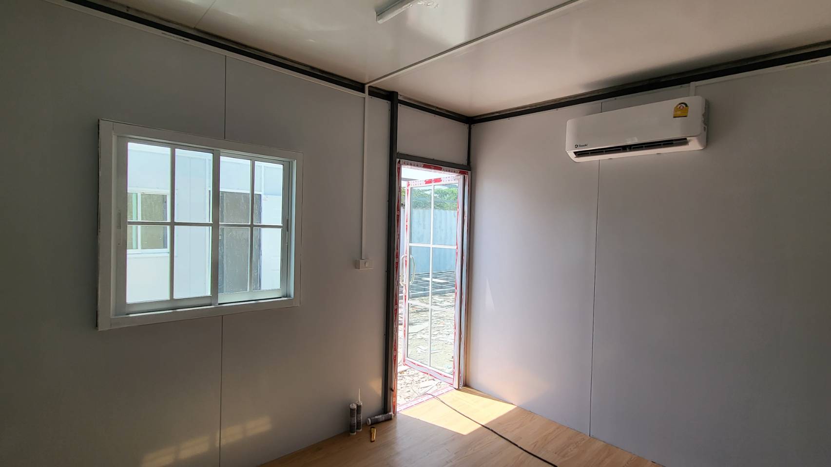 ตู้ออฟฟิต ผนัง สำเร็จรูป กั้น 2ห้อง ขนาด 3x6ม.