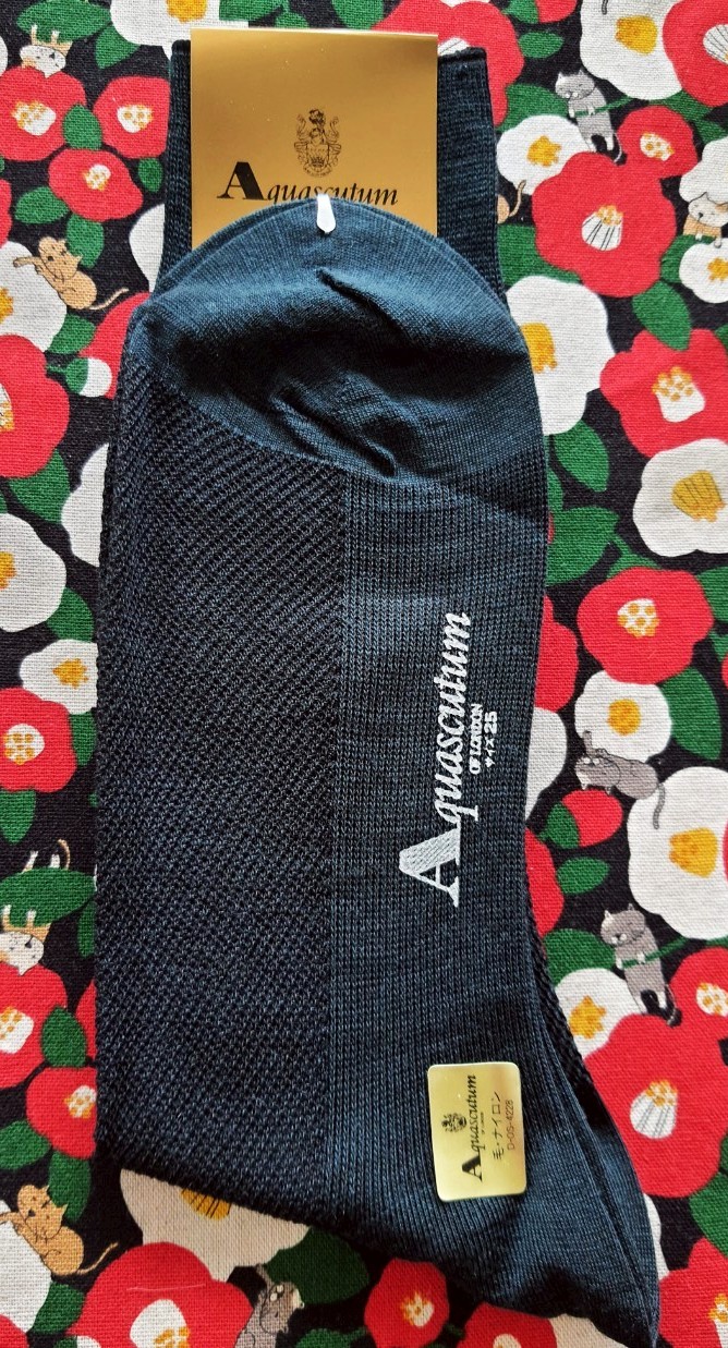 ถุงเท้า Aquascutum LONDON น่องสูง ถุงเท้าผู้ชาย จากญี่ปุ่น นิ่มใส่สบาย Size : 25 cm